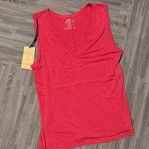 Seamless Pink V-Neck Women's Tank Top